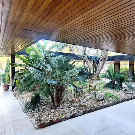 Lejlighed Superbe Dans Cadre D'exception-piscine, Tennis Et Privee