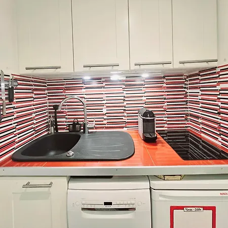 Superbe Dans Cadre D'exception-piscine, Tennis Et Privee Lejlighed Bandol