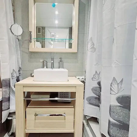 Superbe Dans Cadre D'exception-piscine, Tennis Et Privee Lejlighed *