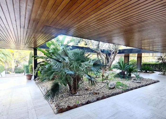 Апартаменты Superbe Dans Cadre D'exception-piscine, Tennis Et Privee