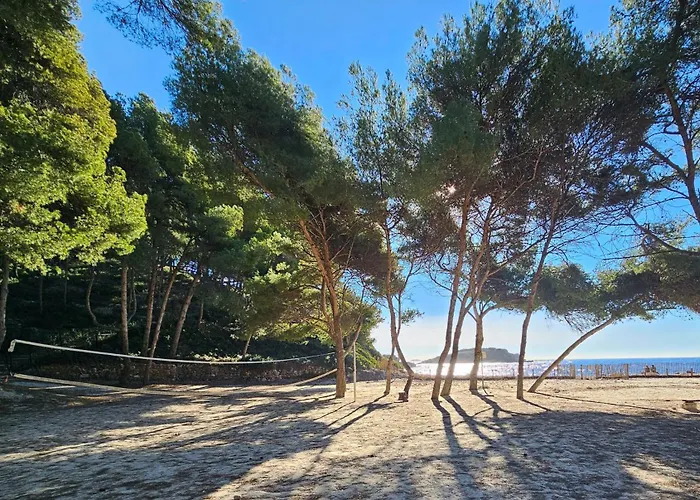 Superbe Dans Cadre D'exception-piscine, Tennis Et Privee Бандоль