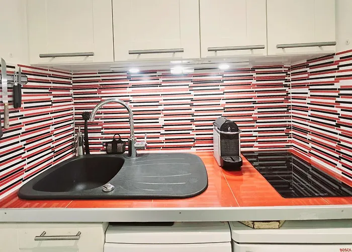 Superbe Dans Cadre D'exception-piscine, Tennis Et Privee Апартаменты Бандоль