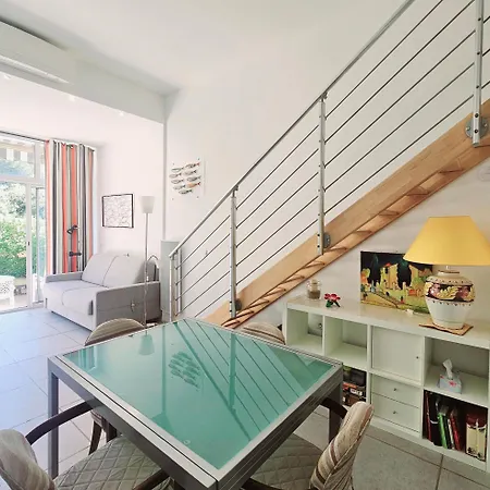 Superbe Dans Cadre D'exception-piscine, Tennis Et Privee *